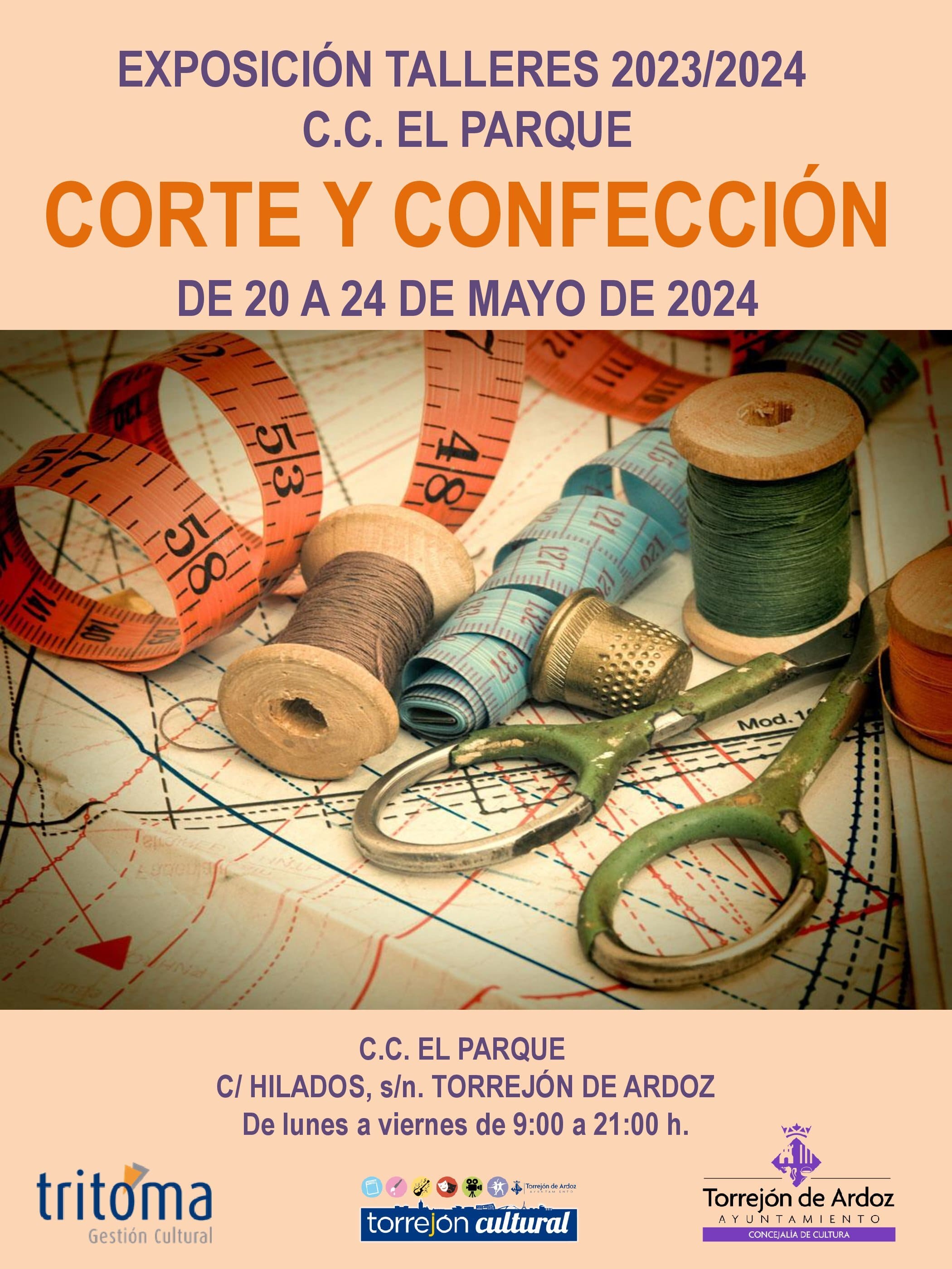 Exposición de trabajos de los cursos de Corte y Confección