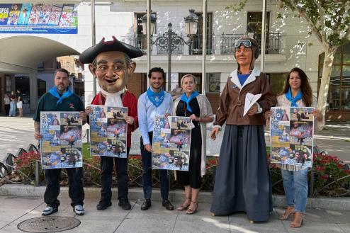 El alcalde, Alejandro Navarro Prieto, y la concejala de Igualdad y Festejos, María Eugenia Gil, han presentado el amplio programa de festejos junto a la presidenta de la Hermandad de la Virgen del Rosario, Cristina Vidales, y el presidente de la Comparsa de Gigantes y Cabezudos, David Girona