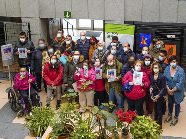 El Centro Cultural El Parque acoge la exposición de pintura bajo el título “Mi expresión, tu mirada” realizada por personas del Centro Ocupacional de ASTOR 