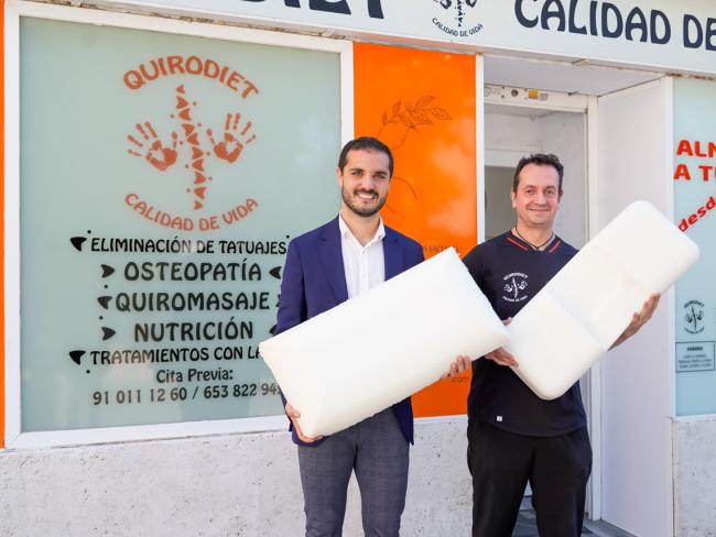 El alcalde, Alejandro Navarro Prieto visitó, visitando Quirodiet, junto a su gerente, José Luis Sevilla Herrera