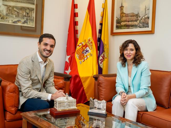 La presidenta regional, Isabel Díaz Ayuso, y el alcalde, Alejandro Navarro