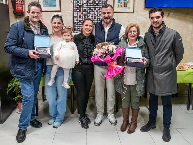 Jacinto y María José García de Frutos se jubilan tras 40 años al frente del Bar Juanito, que seguirá prestando servicio a sus clientes