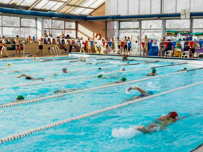 El Campeonato Municipal de Natación, fútbol y voleibol protagonizan la agenda deportiva de este fin de semana en Torrejón de Ardoz 