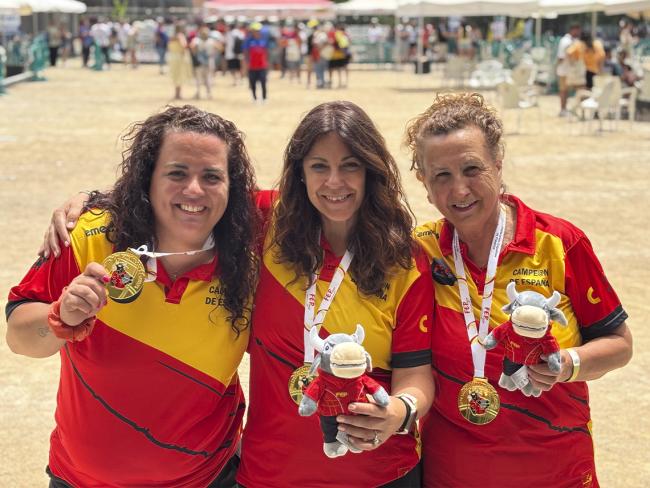Las torrejoneras Jennifer López, Patricia Díaz y Maria Luz Sánchez, ganadoras del Campeonato de España de petanca de Comunidades Autónomas