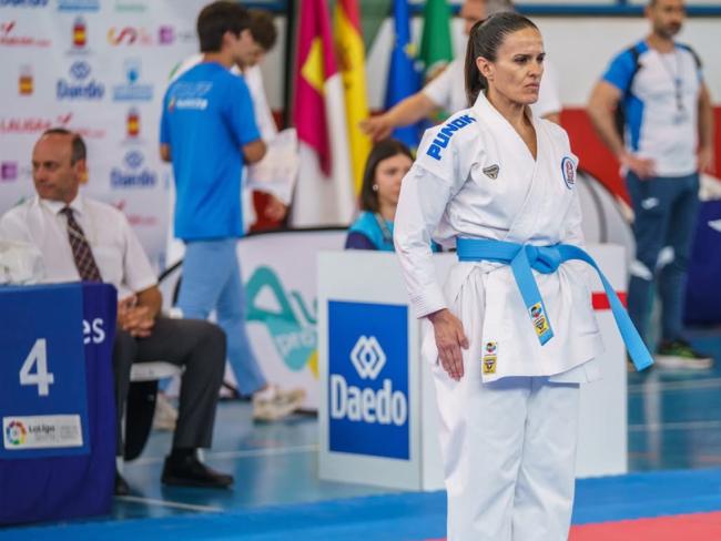 Clara Gutiérrez, subcampeona de la Copa de España Máster de karate