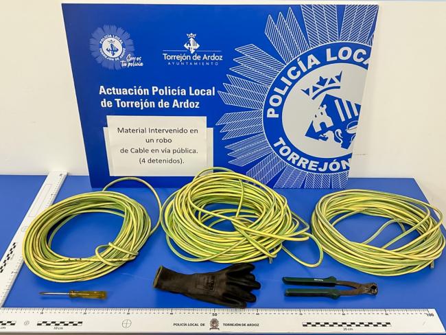 Material incautado en una de las intervenciones de la operación “Cobreti”