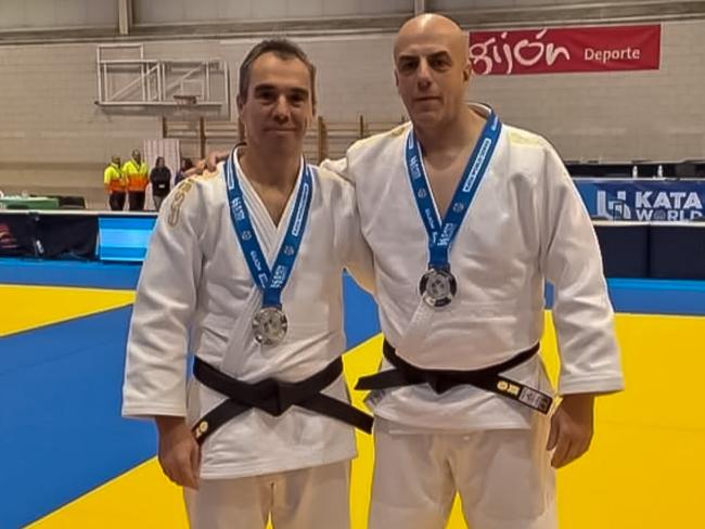 Juan Manual García y Mariano Arroyo, del Club de Judo Corredor del Henares, logran la medalla de plata en la prueba del prestigioso Kata World Series disputada en Gijón