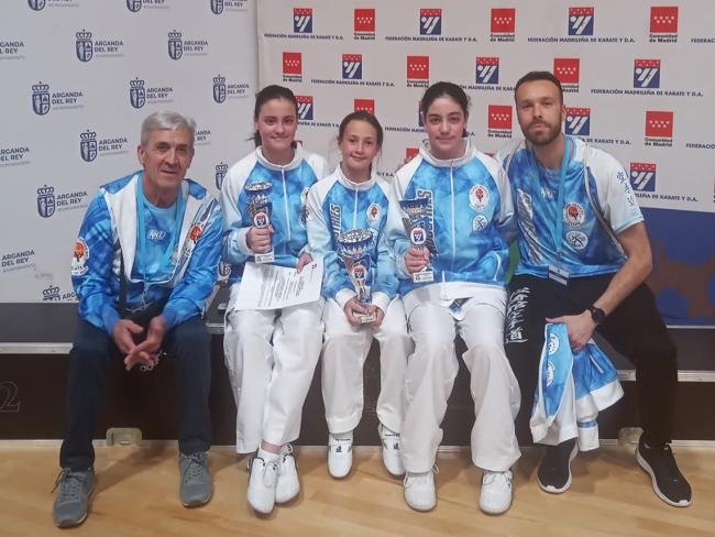 Karatecas medallistas en el Campeonato de Madrid